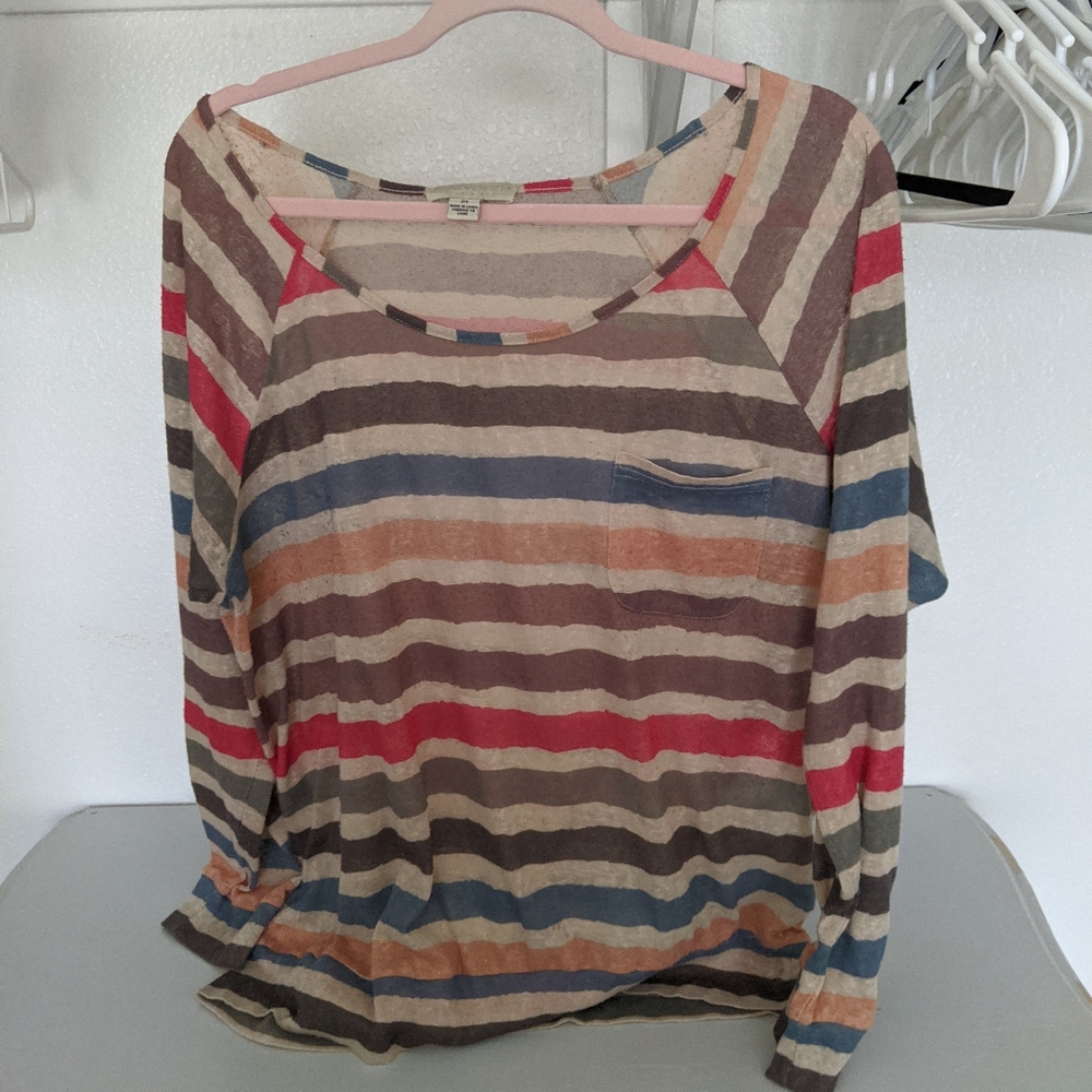 Lightweight sweater